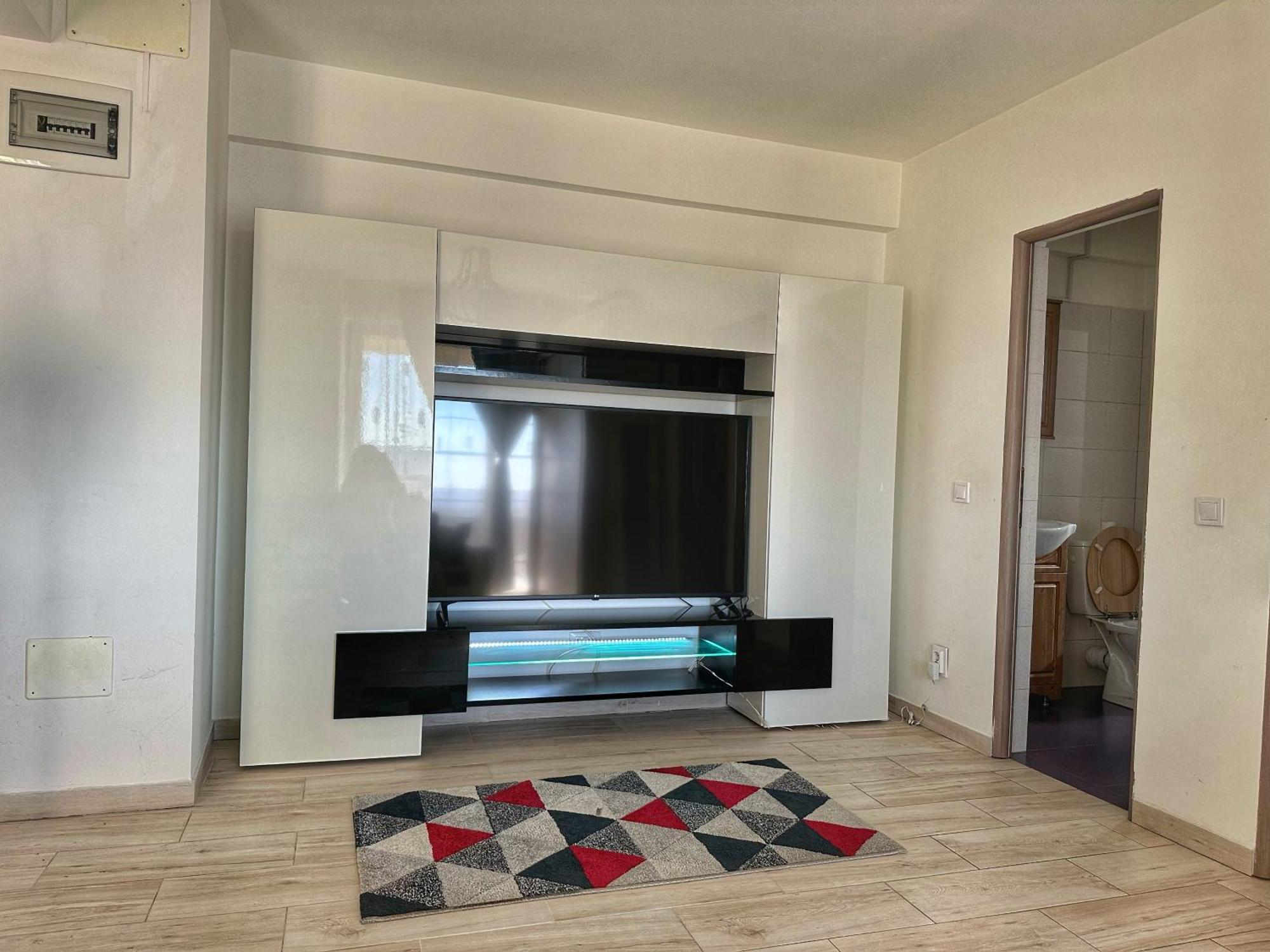 Fancy Apartament Promenada Balcon Panoramic, Parcare, Incalzire Pardoseala, Self Check In Craiova Exterior photo